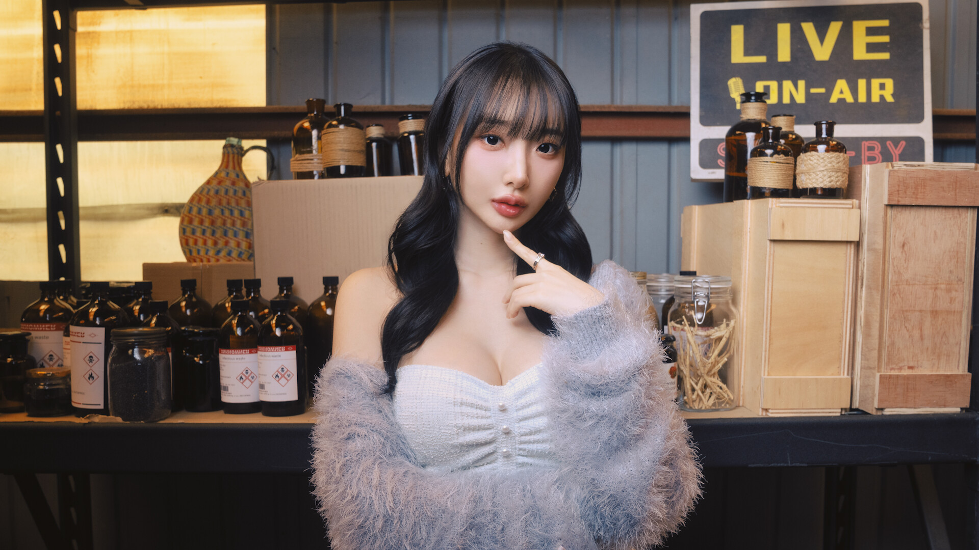 Beauties and the Stranded Preview 3